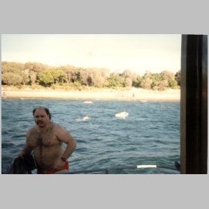 1988-08 - Australia Tour 045 - Swimming Ashore Botany Bay.jpg